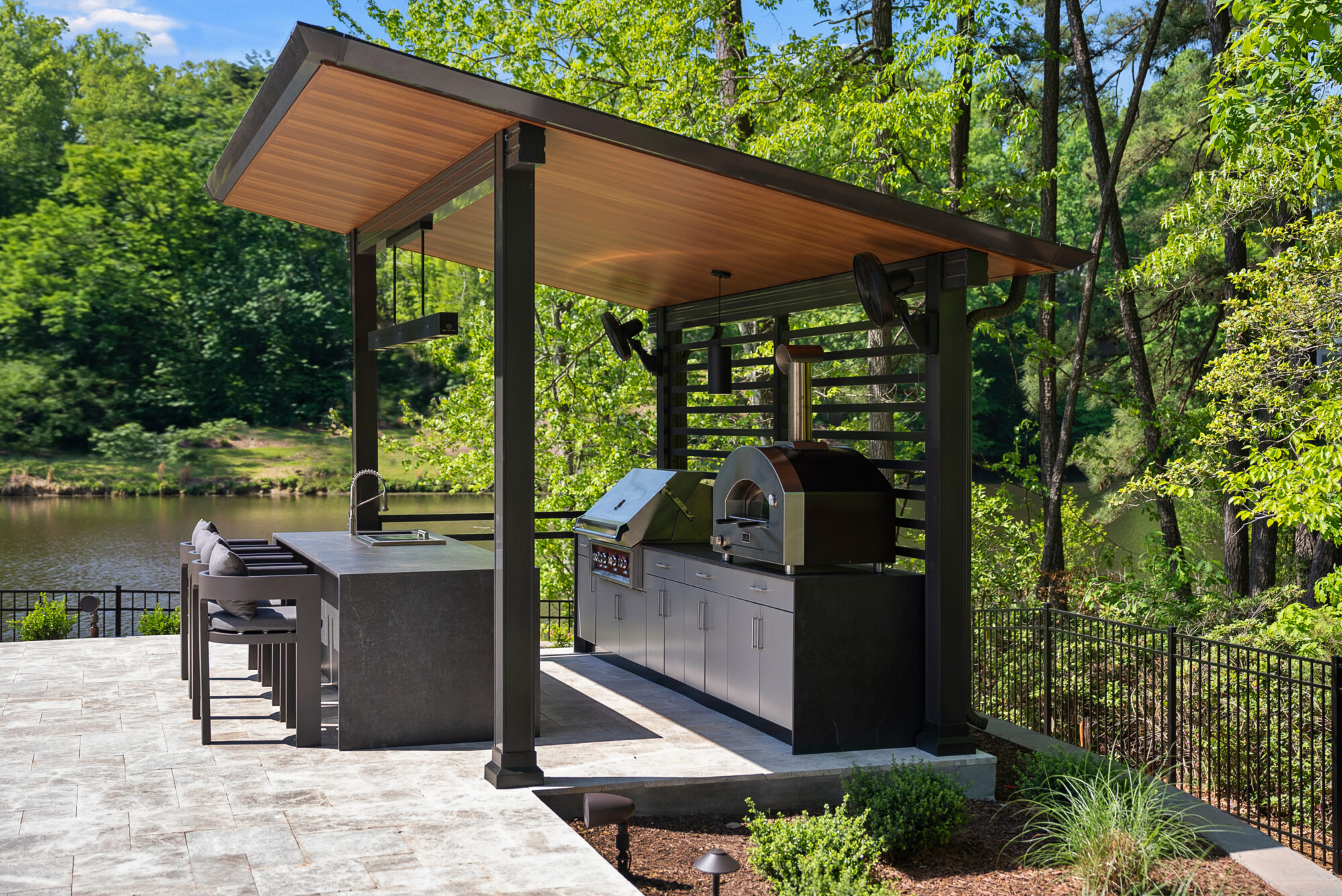 Design An Outdoor Kitchen With An Island