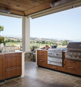 Backyard Kitchens: Bringing the Indoors Out