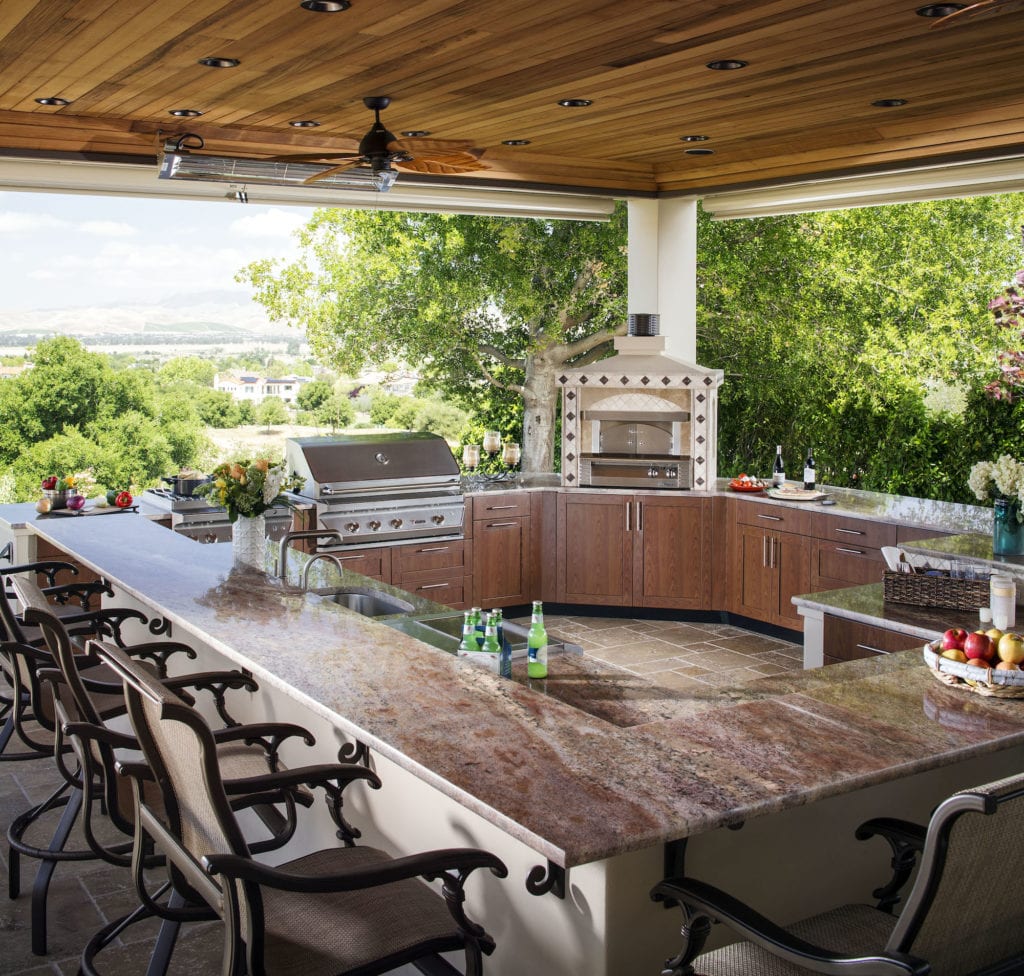 luxury outdoor kitchens        <h3 class=