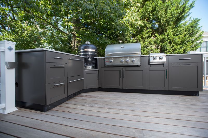 Outdoor Kitchen with Base Cabinets
