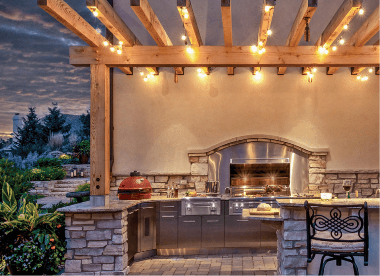 danver outdoor kitchens        
        <figure class=